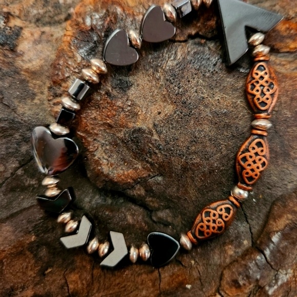 Grounding Hematite and fancy copper oval beaded Bracelet Sz 7 - Picture 4 of 5